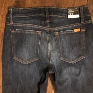 Joes Jeans. Curvy Bootcut. Size 27.